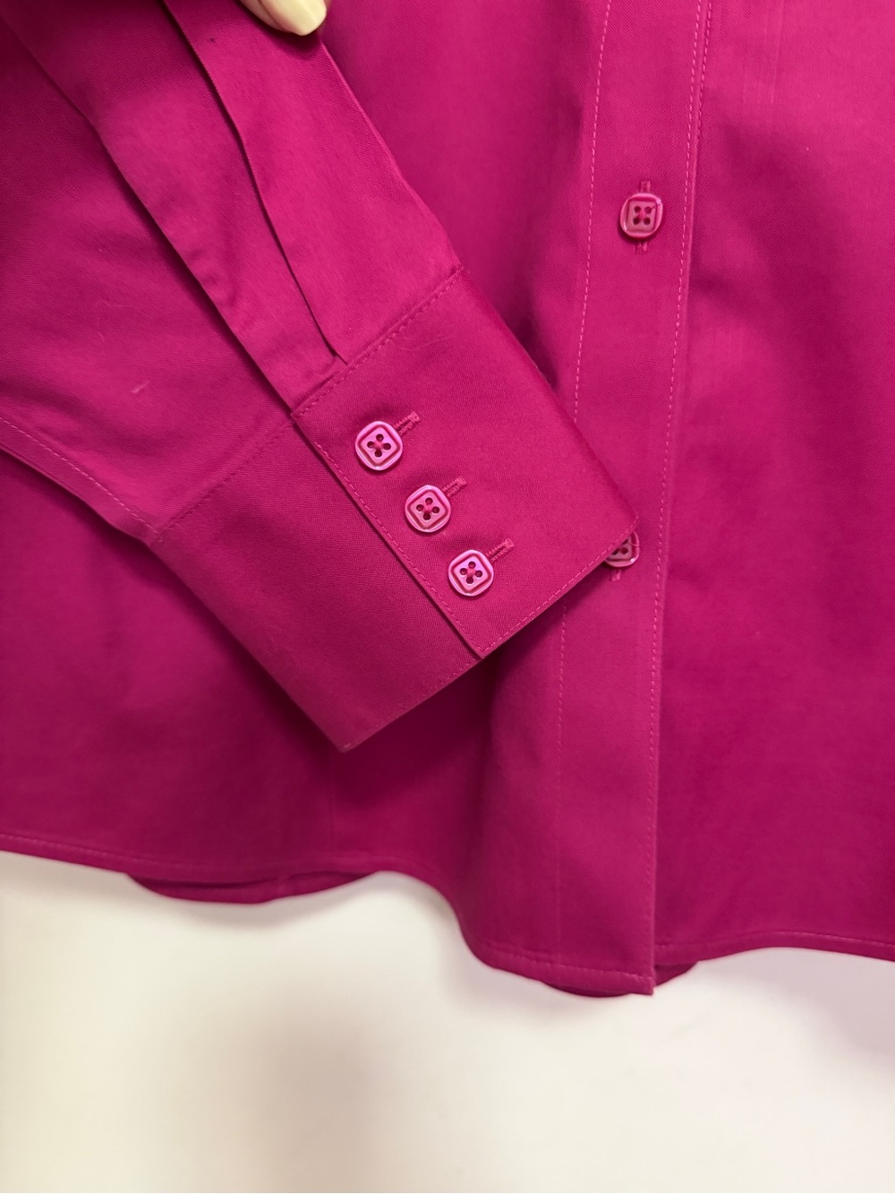 Chico’s fuschia pink “no iron” oxford button up. Size L / 12 - Picture 2 of 8